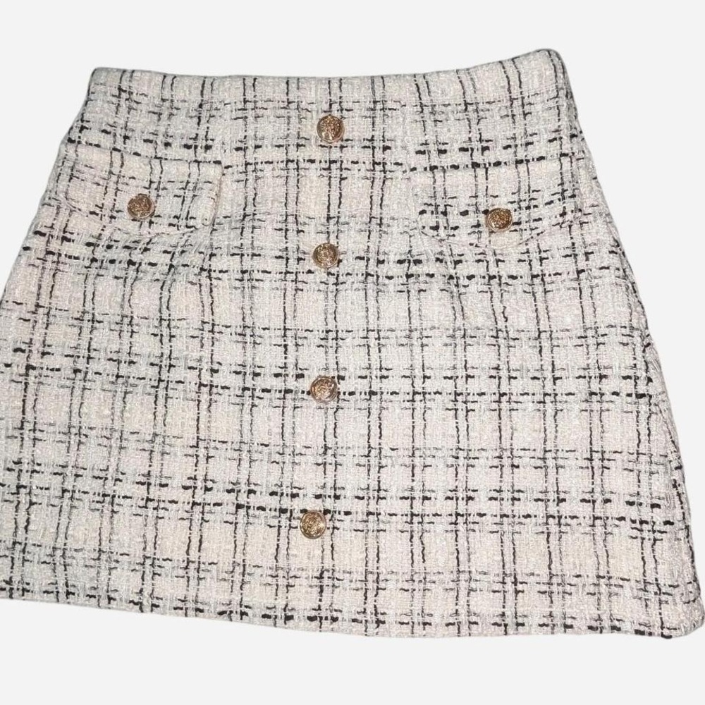 White and black plaid mini skirt with gold buttons size small #preppy #miniskirt